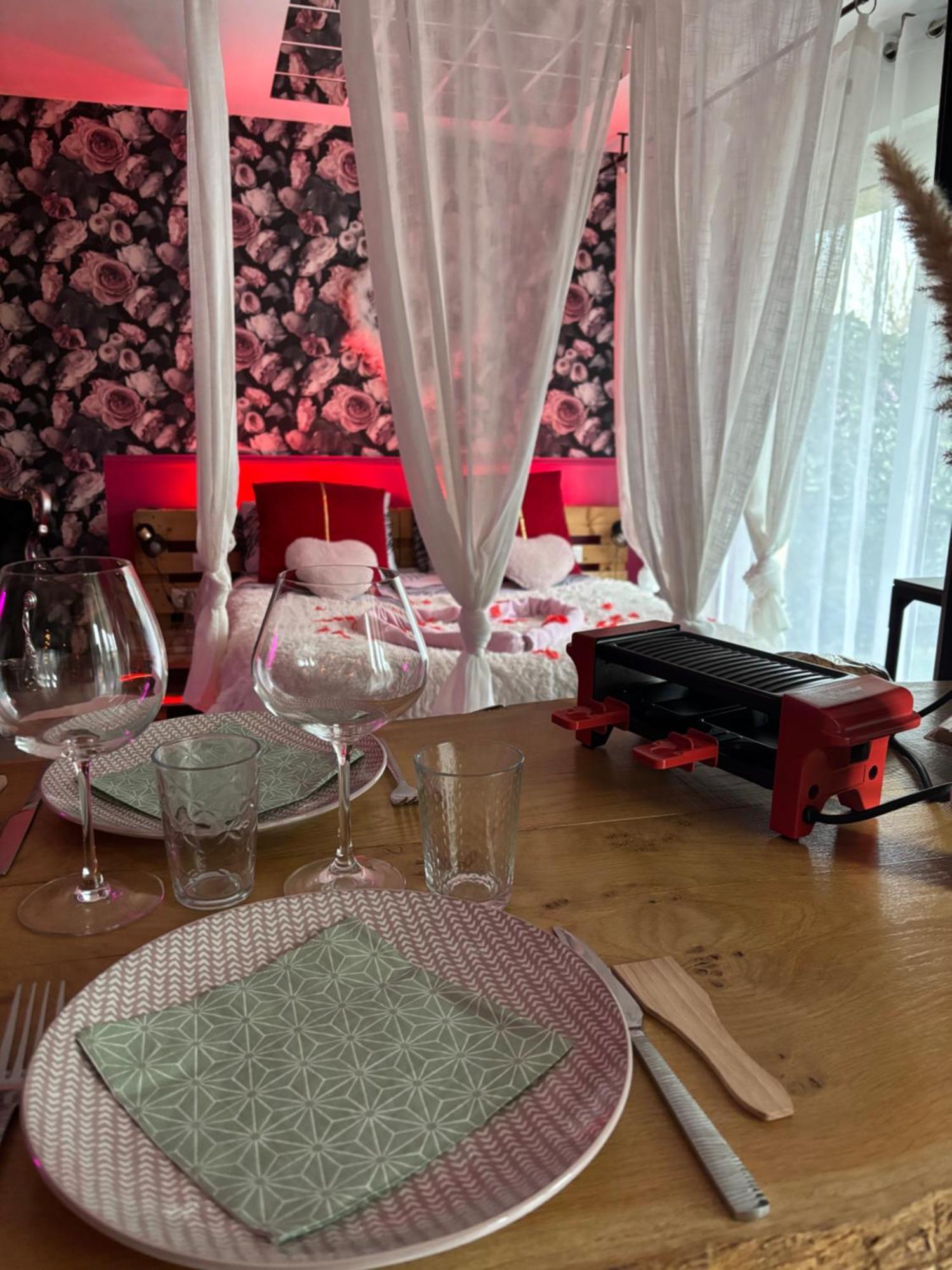 Romantisme Et Glamour 2 Avec Spa , Clim Et Jardin Dijon Bagian luar foto