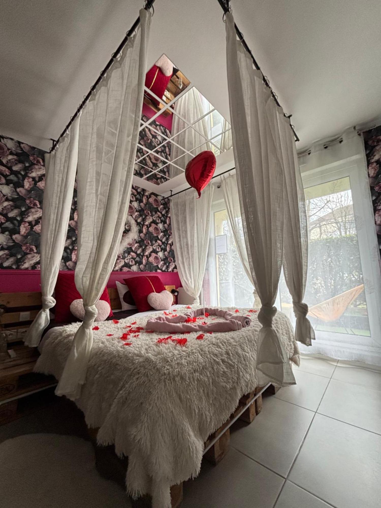 Romantisme Et Glamour 2 Avec Spa , Clim Et Jardin Dijon Bagian luar foto